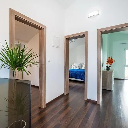 Tolles Ferienhaus In Mit Garten Und Terrasse Ferienhaus *
